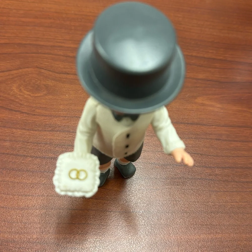 Madame Alexander 2002 Wedding Ring Bearer McDonald’s Happy Meal mini doll